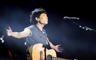 2012年之前吉他谱_赵雷_E调指法原版弹唱谱_图片六线谱
