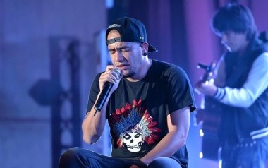 搬家吉他谱_张震岳_A调原版弹唱谱_图片六线谱