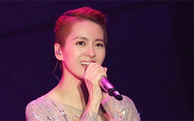 胆小鬼吉他谱_梁咏琪_G调指法拍弦版_图片六线谱