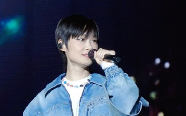 冬天快乐吉他谱_李宇春_G调指法原版弹唱谱_图片六线谱