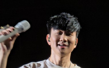 独舞吉他谱_林俊杰_G调指法拍弦版弹唱谱_图片六线谱