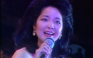 路边的野花不要采吉他谱_邓丽君_C调原版_图片六线谱