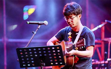 妈妈的歌谣吉他谱_莫西子诗_C调原版弹唱谱_图片六线谱