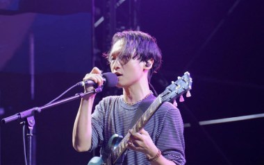 每个眼神都只身荒野吉他谱_郭顶_G调原版_图片六线谱