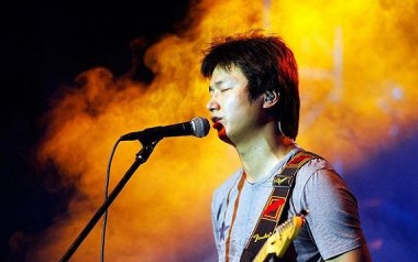 美丽的梭罗河吉他谱_李志_E调原版弹唱谱_图片六线谱