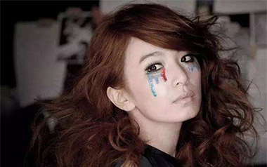 魔鬼中的天使吉他谱_田馥甄_C调原版弹唱谱_图片六线谱