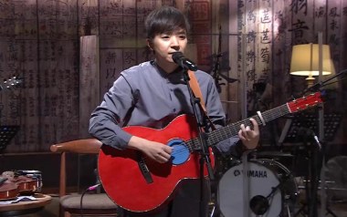 平凡故事吉他谱_李剑青_G调指法原版弹唱谱_图片六线谱