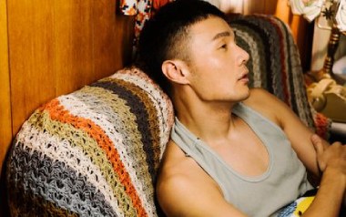 王牌冤家吉他谱_李荣浩_C调指法弹唱谱_图片六线谱
