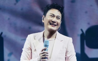 忘情忘爱吉他谱_张信哲_D调指法原版弹唱谱_图片六线谱