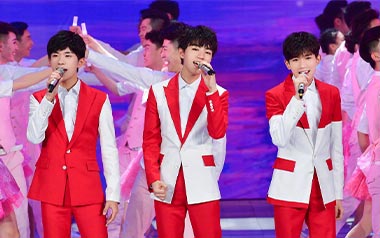 我们都是追梦人吉他谱_TFBOYS_C调原版_图片六线谱