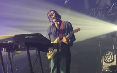 巫堵吉他谱_Deca Joins_E调指法原版弹唱谱_图片六线谱