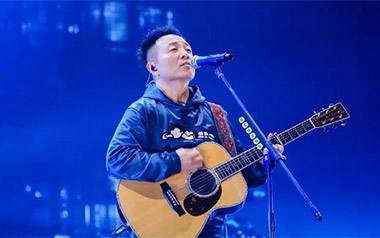 像风一样自由吉他谱_许巍_C调原版弹唱谱_图片六线谱