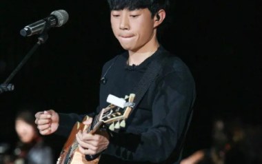 小树吉他谱_赵雷_C调指法扫弦版弹唱谱_图片六线谱