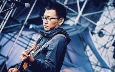 小雨日记吉他谱_崔跃文_G调指法原版弹唱谱_图片六线谱