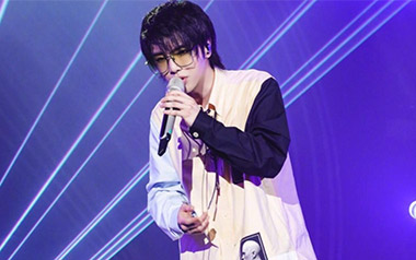 与火星的孩子对话吉他谱_华晨宇_D调原版_图片六线谱